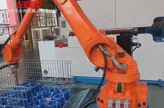 電纜線搬運碼垛機器人應(yīng)用案例視頻